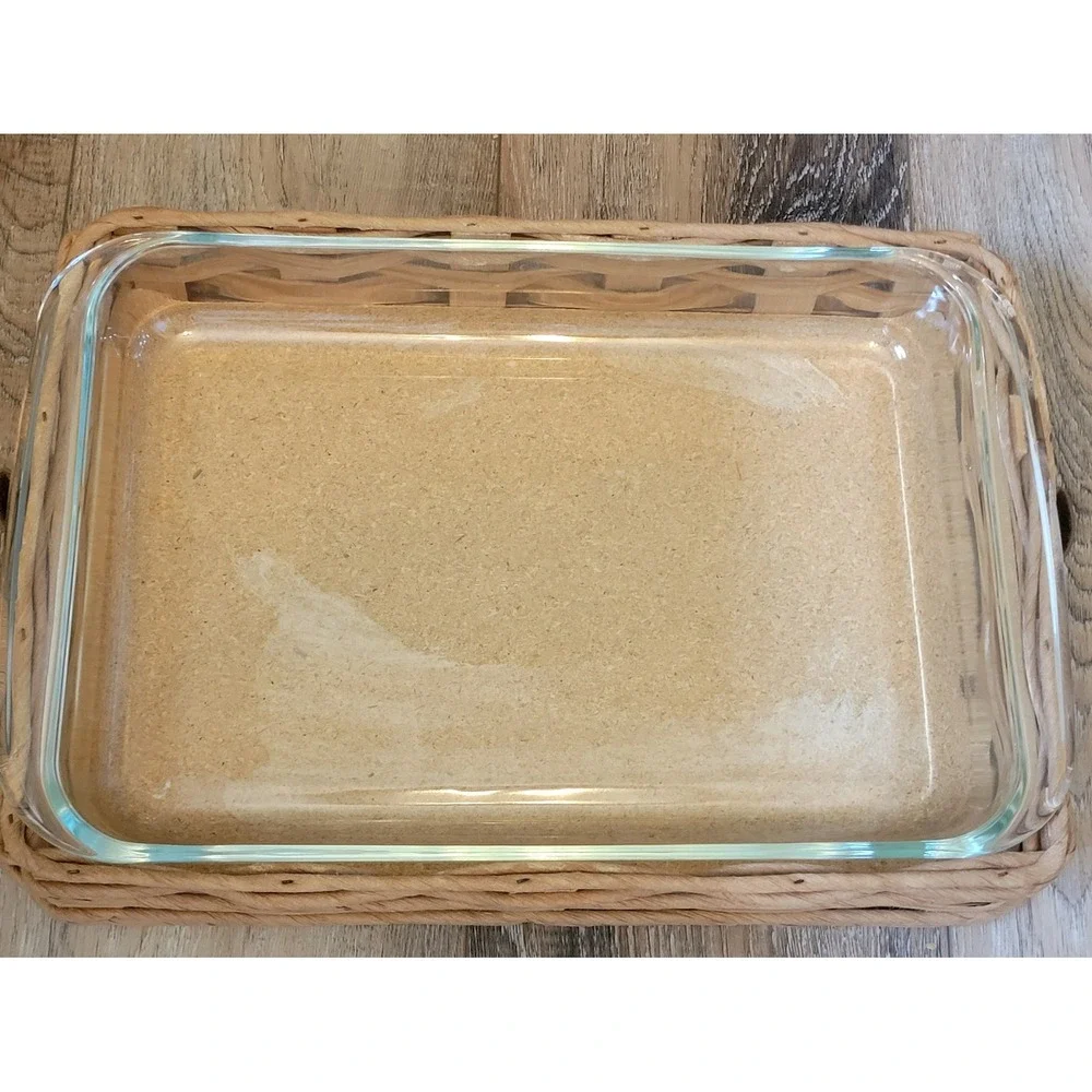 Vintage Pyrex Baker in a Basket 2330 3 Qt Glass Utility Dish with Woven Basket
